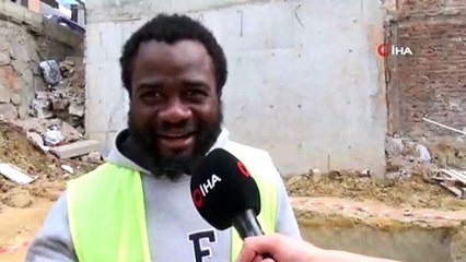 Futbol Oynamak İçin Geldiği Sinop'ta Gündelik İşlerde Çalışıyor