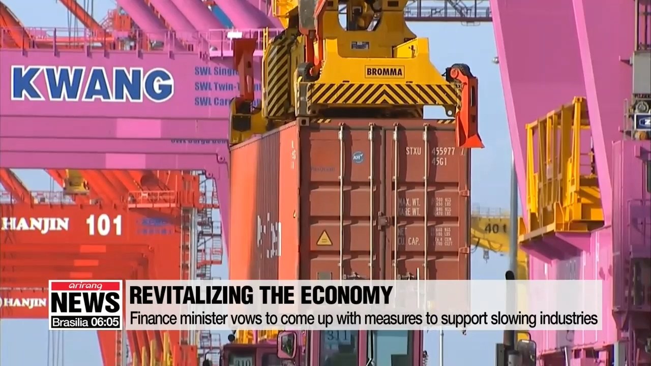 S. Korea to prepare internally for inter-Korean economic projects: Finance minister