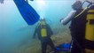 Magnifique rencontre entre des plongeurs du  CIP de Nice et un dauphin lors d'une session en baie de Villefranche