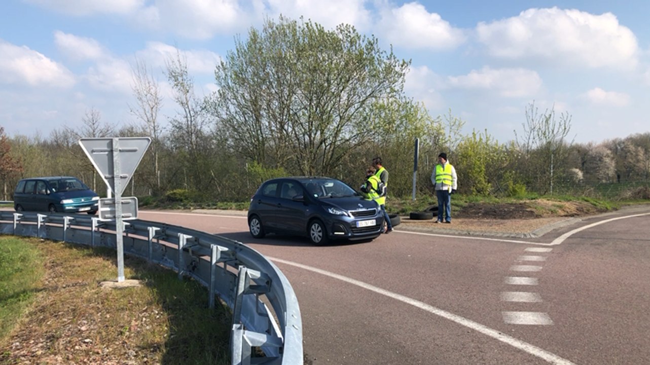 Les Gilets jaunes ornais mobilisés au rond-poin...