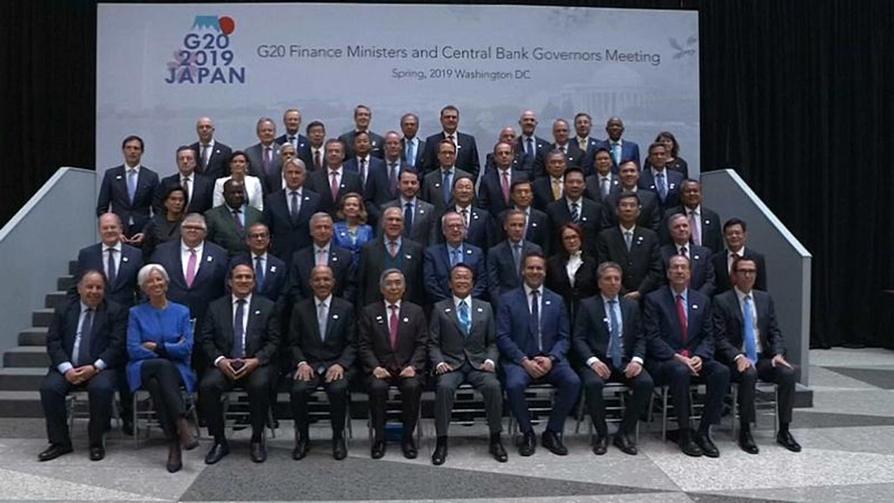 ΔΝΤ: H παγκόσμια οικονομία κατεβάζει απότομα ταχύτητα