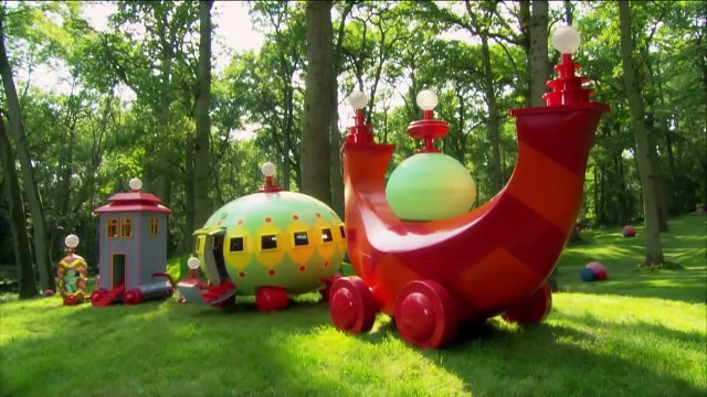 In the Night Garden 420 - Waving from Ninky Nonk | cartns for Kids