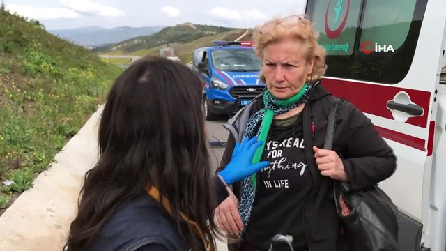 Yolcu otobüsü demir yüklü tıra arkadan çarptı: Otobüs şoförü ve muavin öldü, yaralılar var