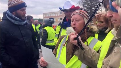 Gilets jaunes à Commercy : le discours et le départ de la manifestation