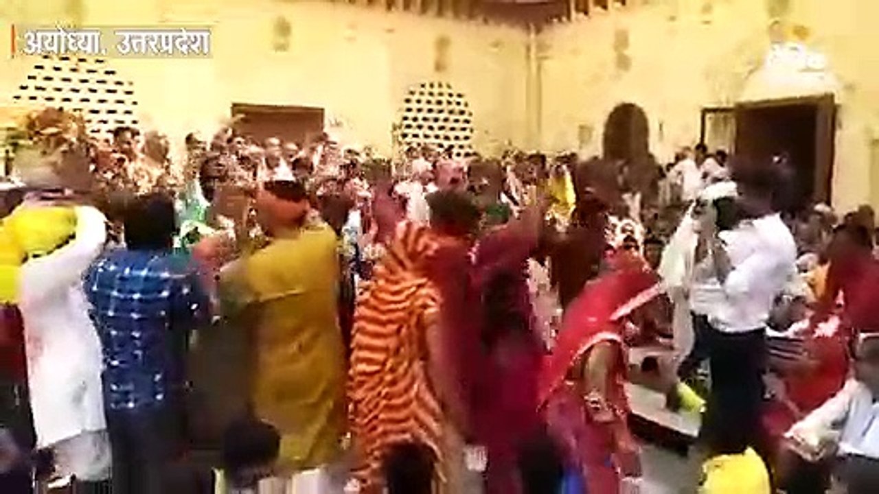 प्रभु श्रीराम के जन्मोत्सव में उमड़ी भीड़