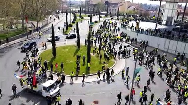 Acte XXII des Gilets jaunes à Roanne un cortège sous haute surveillance