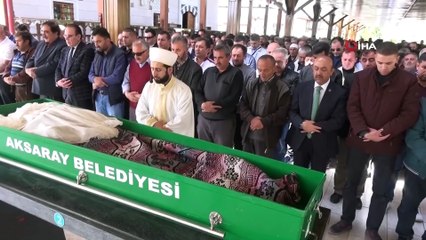 Servis minibüsünün altında kalan öğrenci toprağa verildi