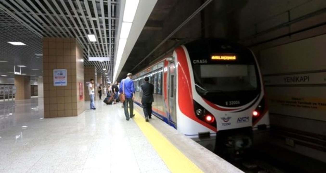 Dha İstanbul - Marmaray'da Arıza: Yürüyerek Geç...