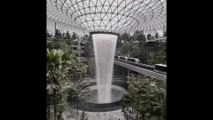 L’aéroport de Singapour abrite désormais… une cascade et des jardins