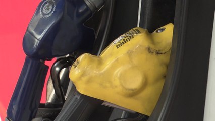 휘발유 가격 8주째 상승...서울 15주 만에 1,500원 돌파 / YTN