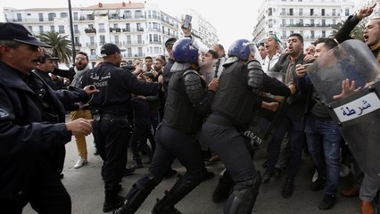 الشرطة الجزائرية تعتقل أكثر من 200 محتج "مندس"