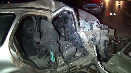 Beton mikseri otomobili altına aldı: 5 yaralı