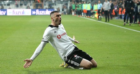 Beşiktaşlı Burak Yılmaz Sosyal Medyayı Salladı