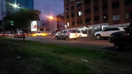 F-1000 é deixada em faixa de rolamento da Rua Recife