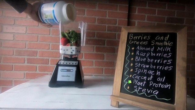 Doctor Oz Berries and Greens Smoothie - A delicious Dr. Oz Fruit Smoothie Recipe