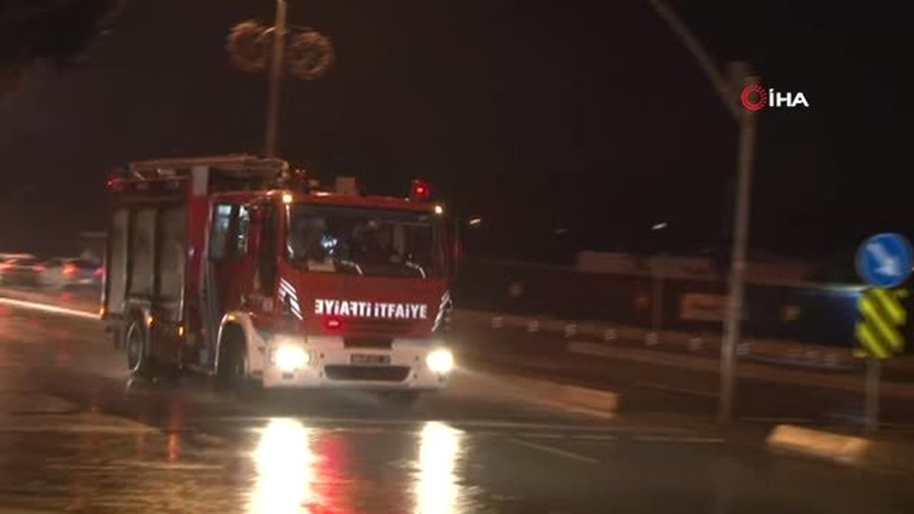 Tuzla Piyade Okulunda Koğuşta Yangın Çıktı Çok Sayıda Asker Mahsur Kaldı.