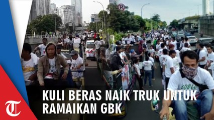 Kuli Beras Naik Truk Ramaikan Gelora Bung Karno untuk Dukung Jokowi