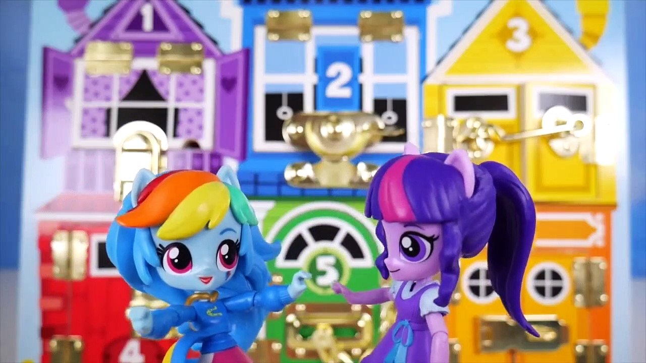 LOL Surprise Dolls Lil Sisters take Pet to the Barbie Vet