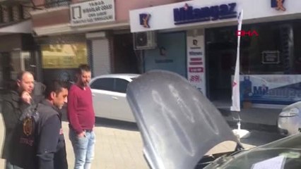 Manisa Otomobilde Sıkışan Kedinin Yardımına İtfaiye Yetişti