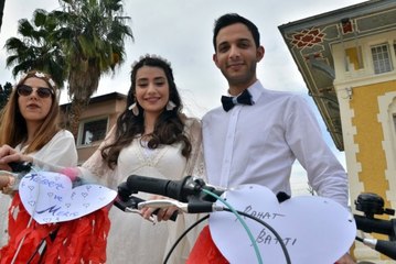 Gelin ve Damat Bisikletli Konvoyla Mutluluğa Pedal Çevirdi