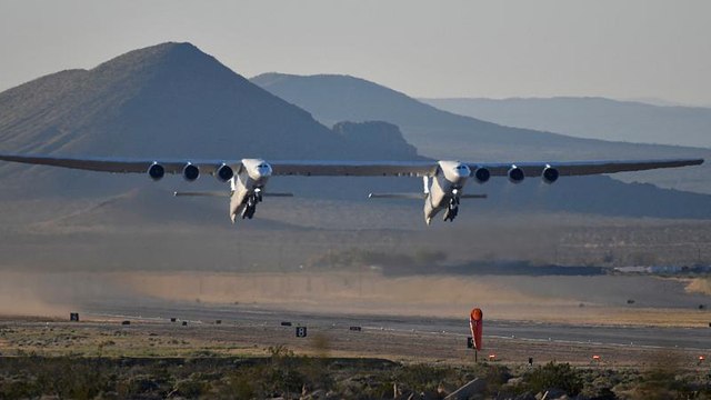 Stratolaunch: O maior avião do mundo