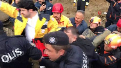 Toprak altında kalan vatandaş hastanede hayatını kaybetti