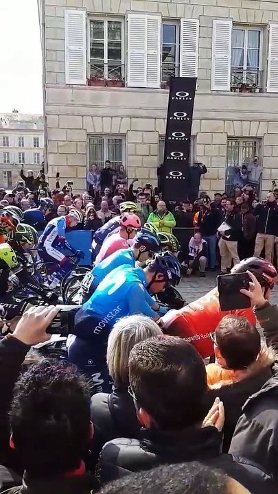 Premier départ du Paris-Roubaix à Compiègne