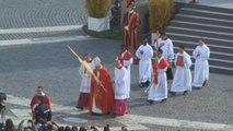 El papa cargó contra el triunfalismo en la misa del Domingo de Ramos