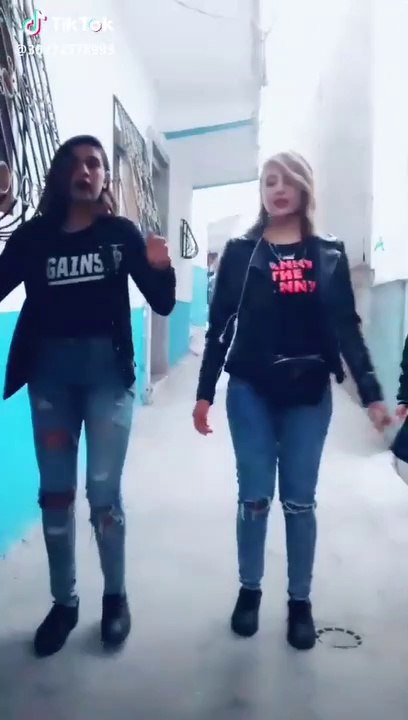 les beurettes Algériennes s'offre un tik tok en plein rues