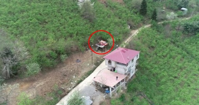 Görenler Hayrete Düşüyor! Kızları Ağaç Ev İstedi, Baba Onlara Minibüsten Ev Yaptı