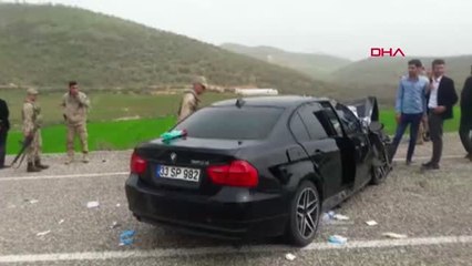 Diyarbakır'da Otomobiller Çarpıştı 2 Ölü, 7 Yaralı