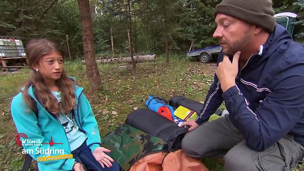 Schwester klaut Handy! Wieso nervt sie ihr Bruder so? | Die Familienhelfer | SAT.1