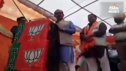 अमर सिंह ने कहा- राक्षस हैं आजम