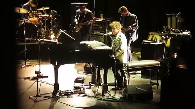 11 April Bob Dylan It Takes A lot to Laugh and a Train to Cry Grand Rex, Paris
