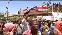 قادة المجلس العسكري في السودان أمام ضغوط لنقل السلطة إلى حكومة مدنية