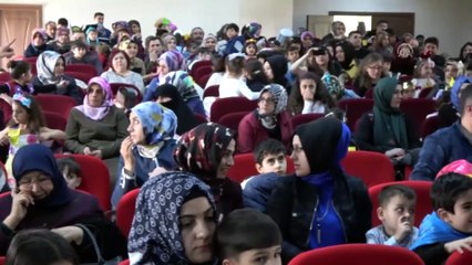 Atık malzemelerden kostüm yaptılar - VAN