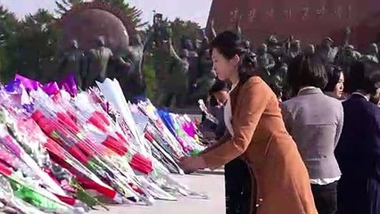 Norcoreanos celebran aniversario del nacimiento de Kim Il Sung