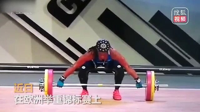 La blessure terrible au bras de la haltérophile francaise Gaëlle Nayo-Ketchanké !