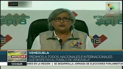 Descargar video: teleSUR Noticias: Reino Unido: Activistas exigen libertad de Assange