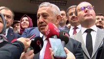 Afyonkarahisar’ın yeni Belediye Başkanı Mehmet Zeybek görevi devraldı