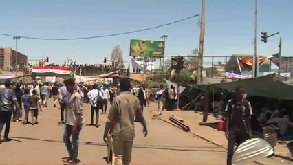 لليوم العاشر.. اعتصام السودانيين قائم والعسكر لا يستعجلون فضه