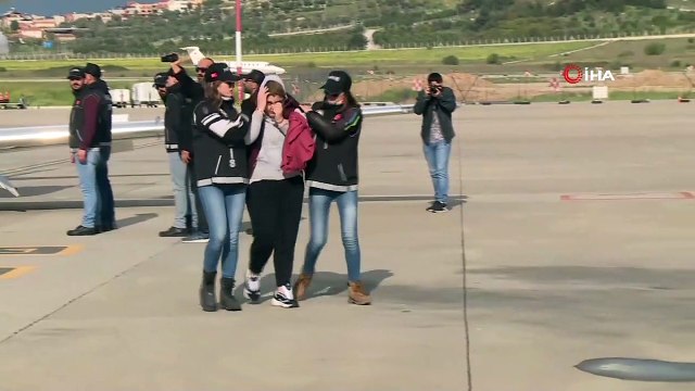 Jandarma, Emniyet ve Sahil Güvenlik ekipleri operasyon düzenlemişti... Dev uyuşturucu operasyonu şüphelileri İzmir'e getirildi