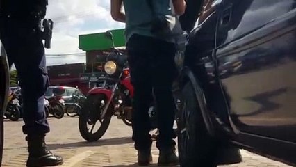 Homem alterado mobiliza GM na UPA Brasília