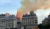 850 yıllık Notre Dame Katedrali'nin çatısı çöktü