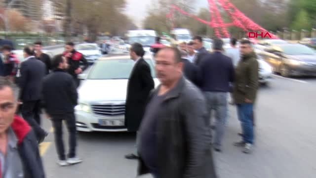 Ankara'da 'Yunus' Ekibi, Otomobille Çarpıştı: 1 Polis Memuru Yaralı