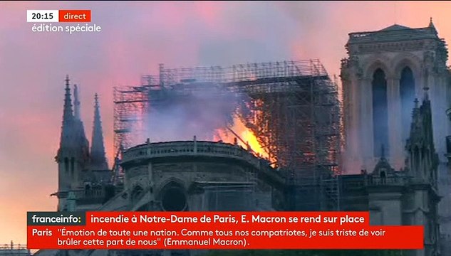 Violent incendie en cours sur le toit de la Cathédrale Notre Dame de Paris - La flèche s'est effondrée un peu avant 20h