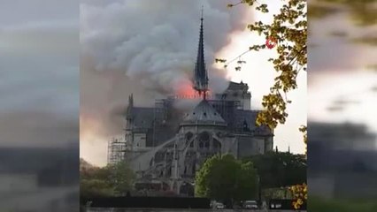 - Notre Dame Katedrali'nde Yangın