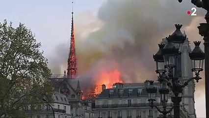 Paris : Notre-Dame est en feu