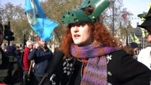 - Londra’da Çevrecilerden İklim Değişikliği Protestosu