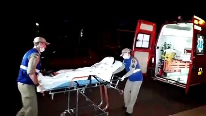 Preparando chá, jovem sofre queimadura com água quente